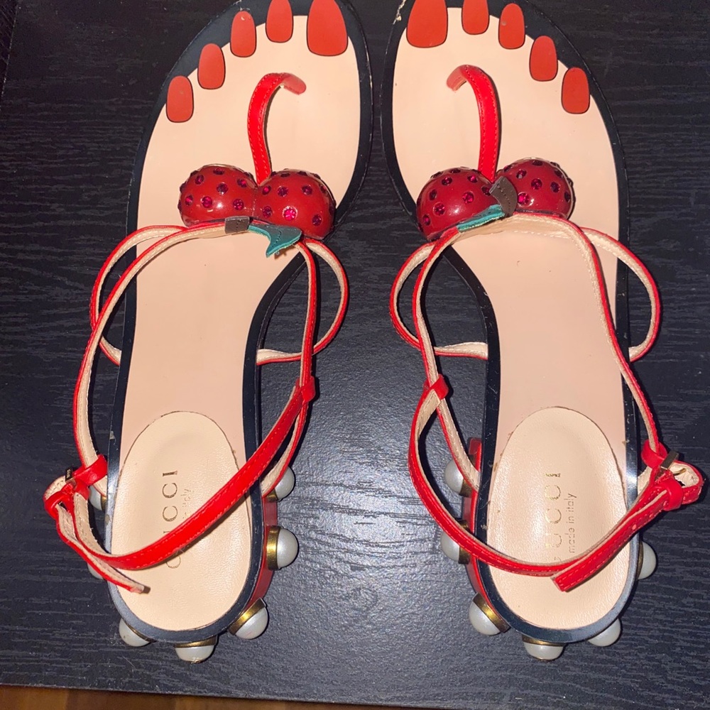 Gucci sandals